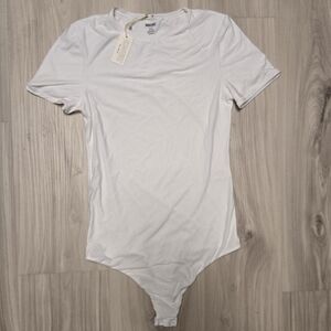 ​Aerie SMOOTHEZ Short Sleeve Bodysuit White Medium NWT